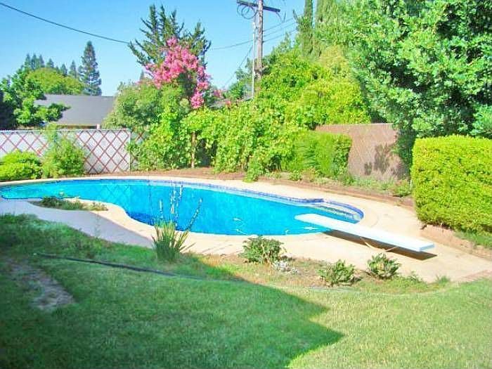 1st image of 2141 W La Loma Dr