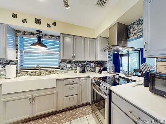 4th image of 418 Shangri La Cir