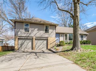 8927 Lackman Rd, Lenexa, KS 66219