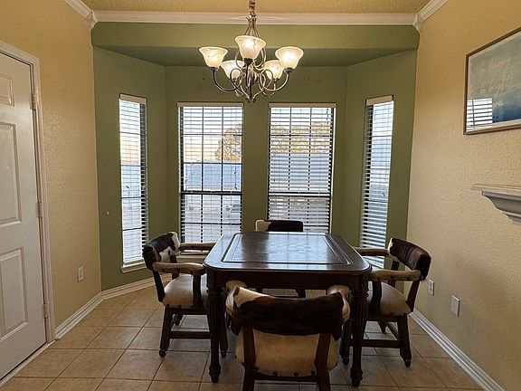 4th image of 1933 Island Cir APT B211