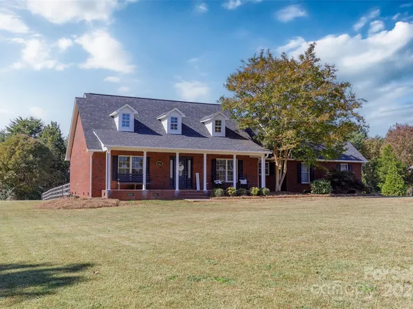 223 Adrian Rd, Salisbury, NC 28146