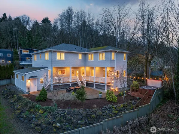 203 32nd Avenue E, Seattle, WA 98112