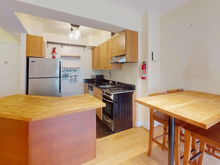 1801 Clydesdale Pl NW #517 — Photo 6