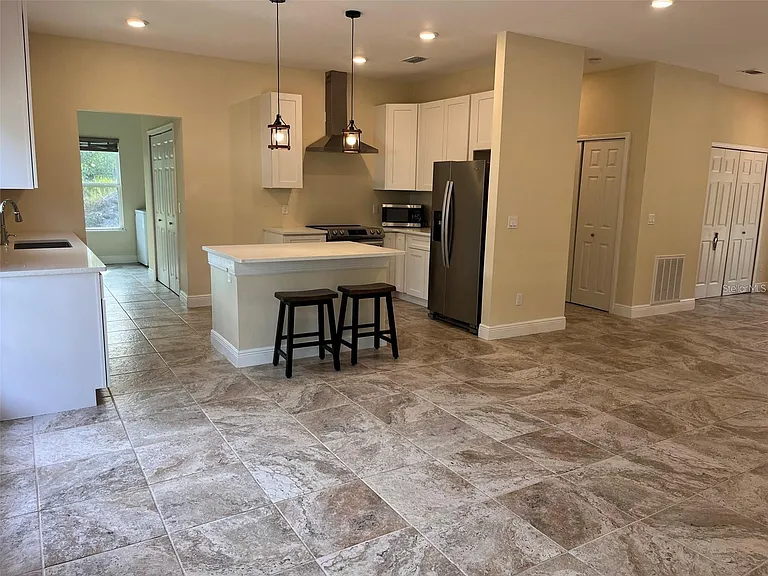 456 Baron Rd — Photo 5