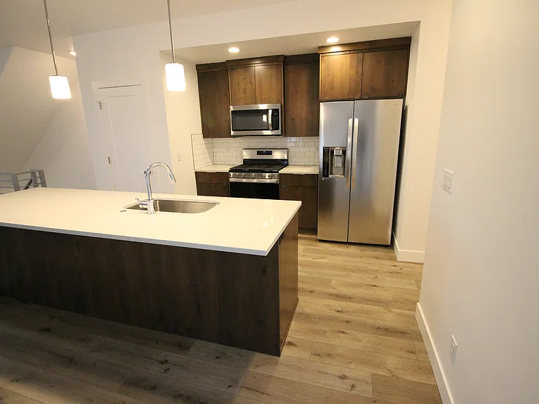 463 W 2200 N — Photo 14