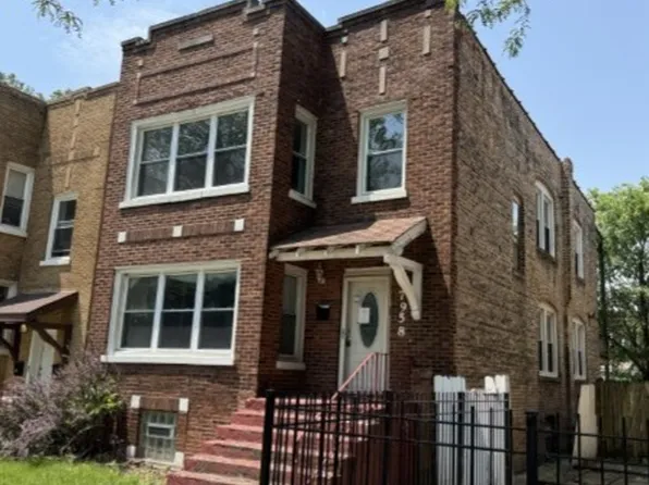 7958 S Kingston Ave, Chicago, IL 60617