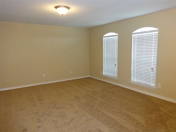 3rd image of 14028 Sand Hills Dr