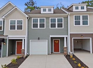 5 Starks Cir, Simpsonville, SC 29680