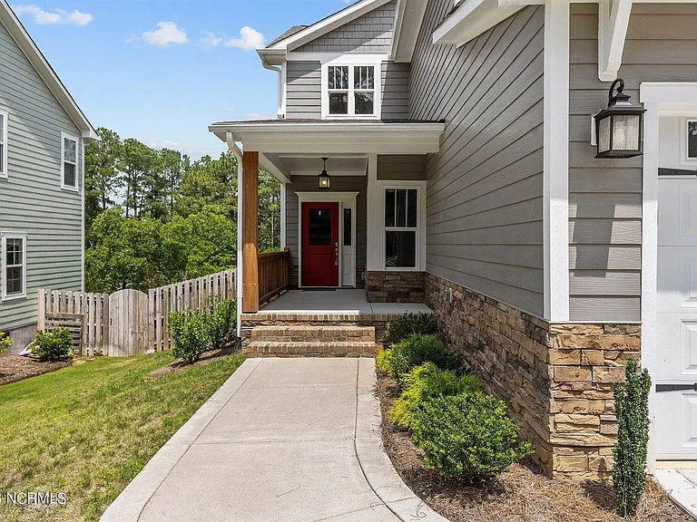 139 Crestview Rd — Photo 4