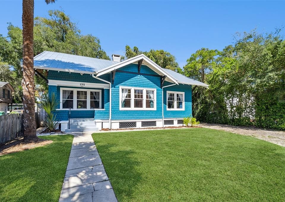 1st image of 125 W VOORHIS AVENUE