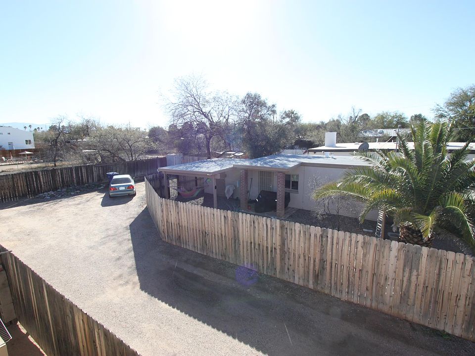 1st image of 2844 N Dodge Blvd