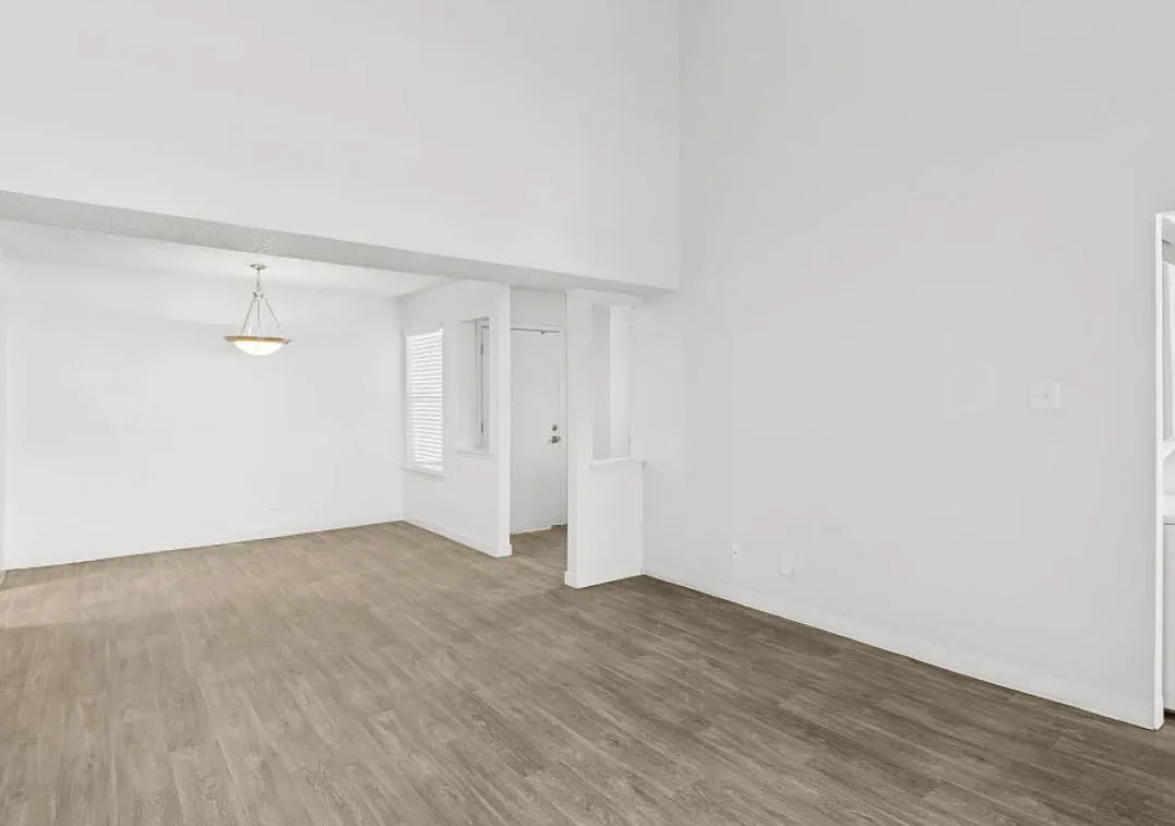 Pinewood Estates — Photo 2