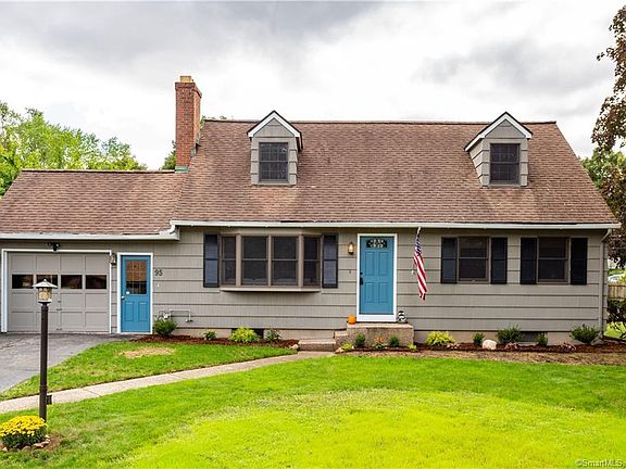 3rd image of 95 Knollwood Dr