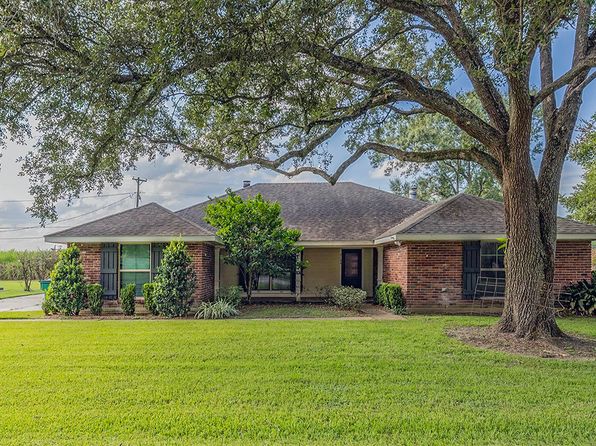 313 Fairfield Dr, Thibodaux, LA 70301 – 4-bedroom rental in Thibodaux