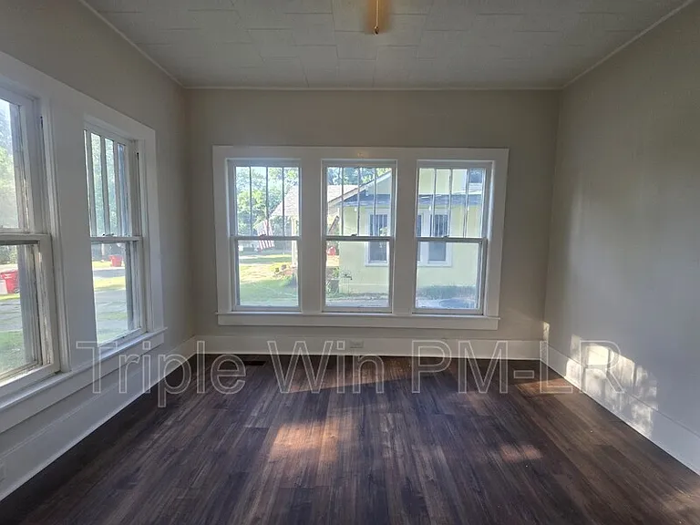 609 N Morrill St — Photo 23