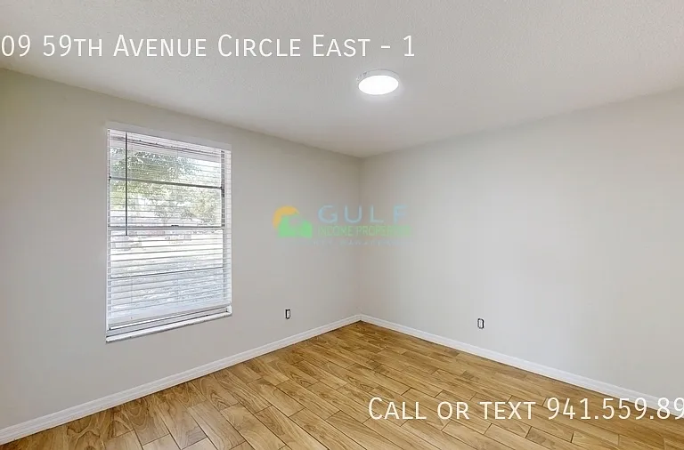 1109 59th Avenue Cir E #1 — Photo 8