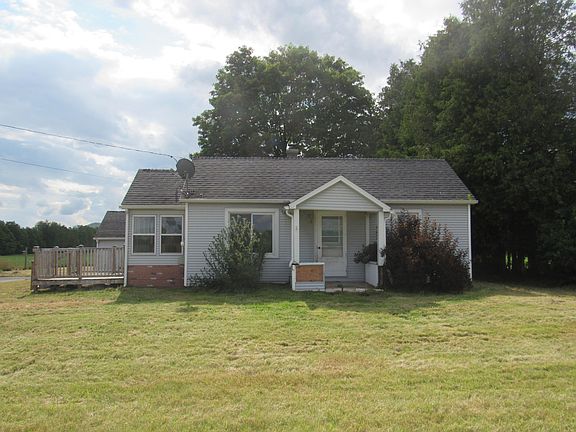 3rd image of 523 Picketts Corners Rd