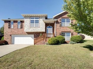 971 S Ballard Dr, Nixa, MO 65714