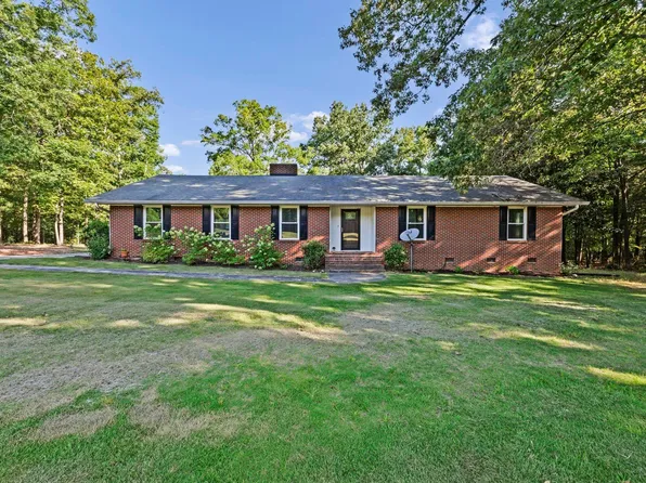 5703 Columbia Hwy, Saluda, SC 29138