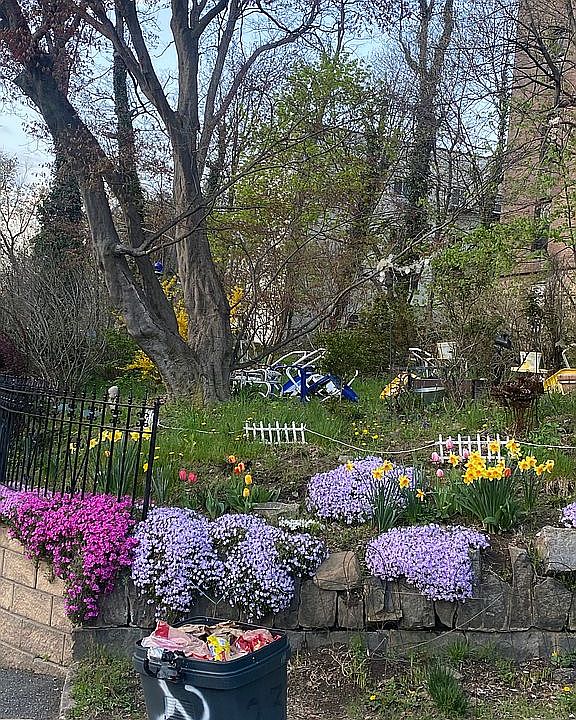1st image of 27 Glenwood Ave