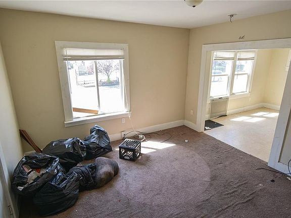 4th image of 302-308 N Dequincy St