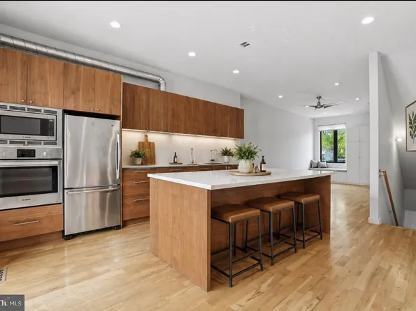 1734 Folsom St, Philadelphia, PA 19130