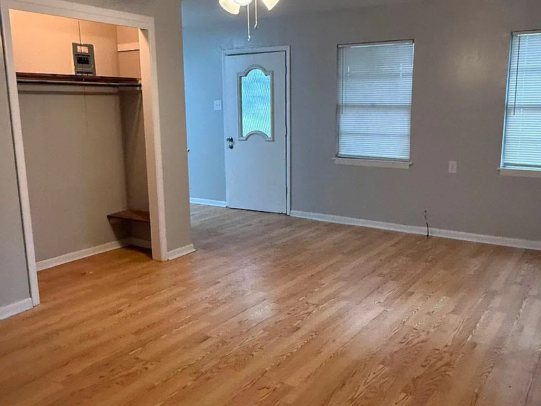 415 W Rainey St #B — Photo 4