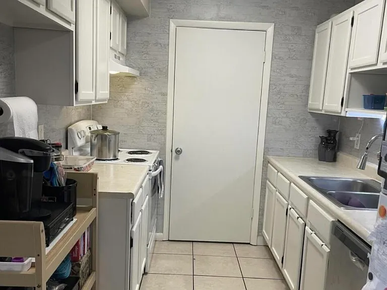 2101 Forest Knoll Dr NE #1105 — Photo 8