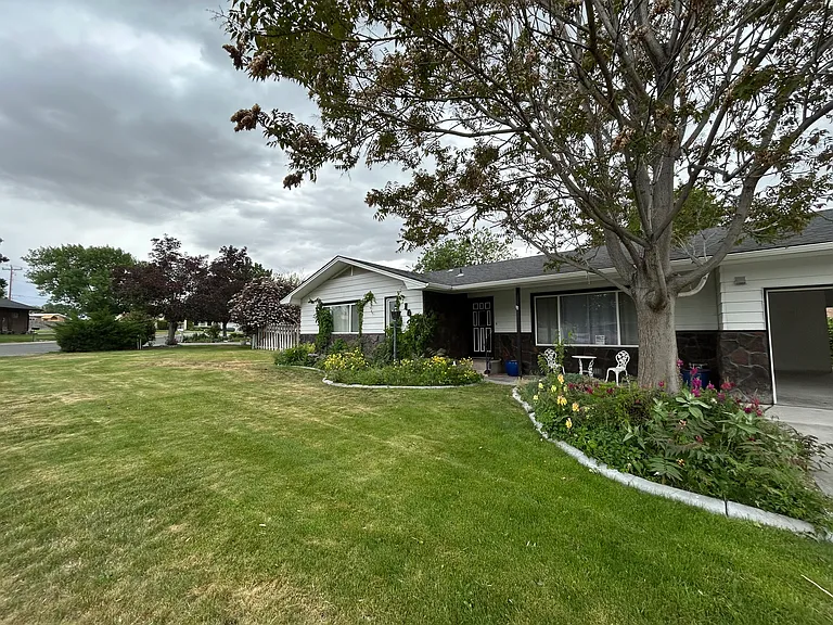 Rainbow Cir — Photo 21