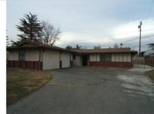 2716 College Dr, Rialto, CA 92376