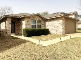 5317 Bedfordshire Dr, Fort Worth, TX 76135