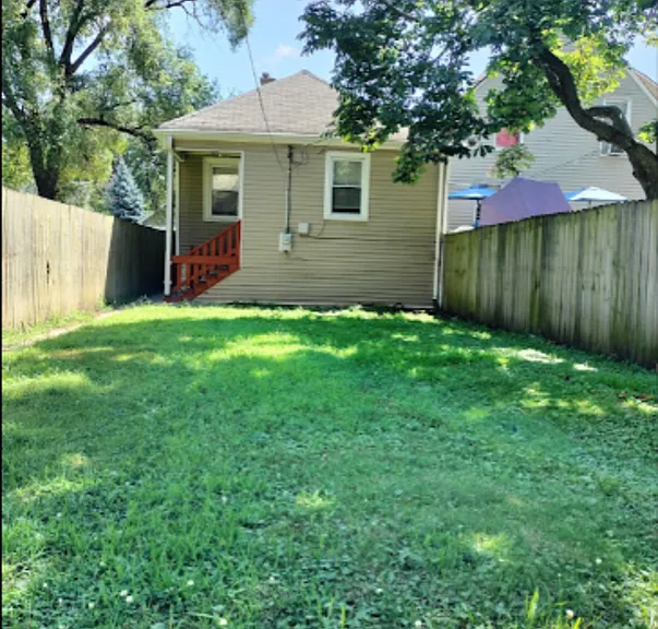 11142 S Eggleston Ave — Photo 2