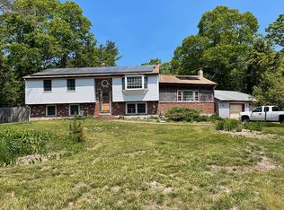 9 Stage Coach Rd, Centerville, MA 02632