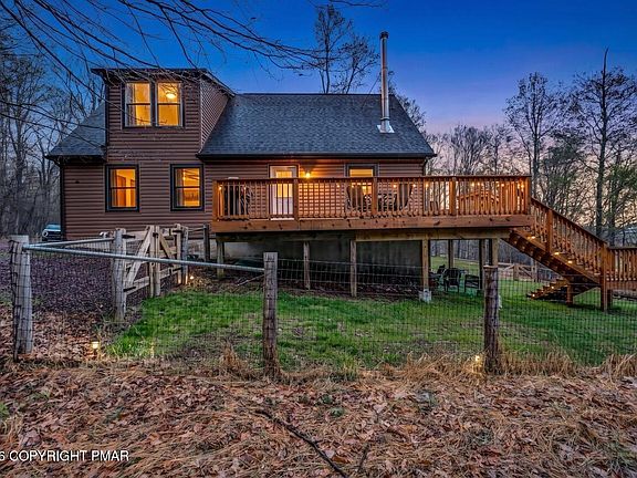 3rd image of 81 Spring Meadow Dr