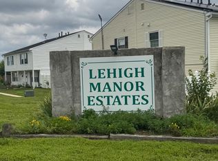 26 Locust Ct, Sicklerville, NJ 08081