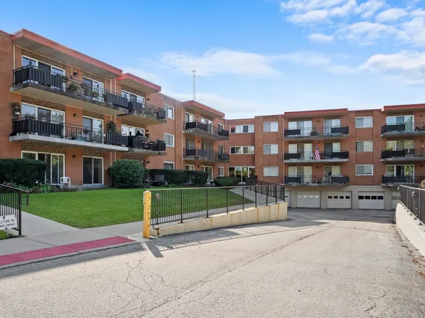 940 Holbrook Rd APT 2C, Homewood, IL 60430