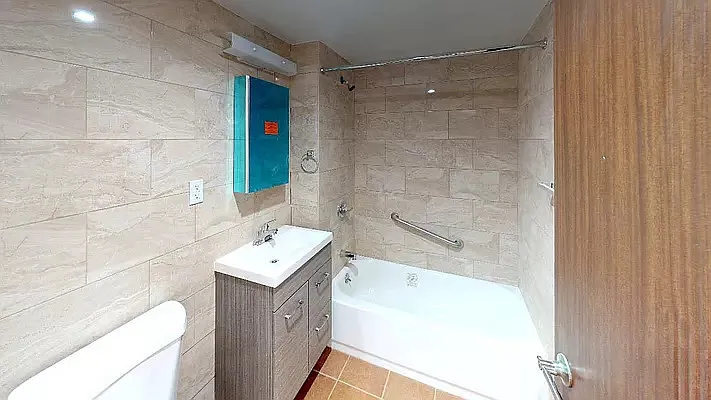 Rented by Ridgewood Capital NYC LLC | media 9