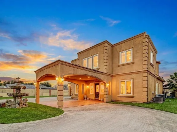 2732 Broadway St, San Leon, TX 77539