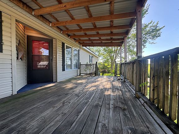 3rd image of 330 Sours St