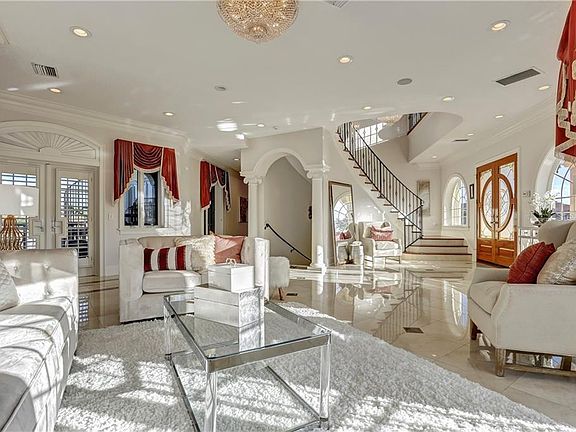 5th image of 5965 Bayview Cir S