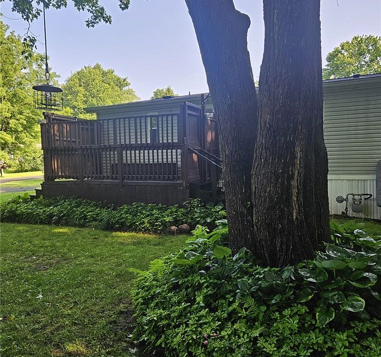 1st image of 4 Lower Ln