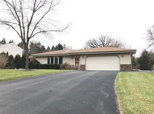 W284N6683 Hawthorne Rd, Hartland, WI 53029