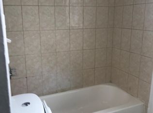 5849 Market St #2B, Philadelphia, PA 19139