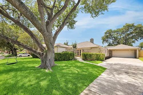 7618 Bankside Dr Photo 1