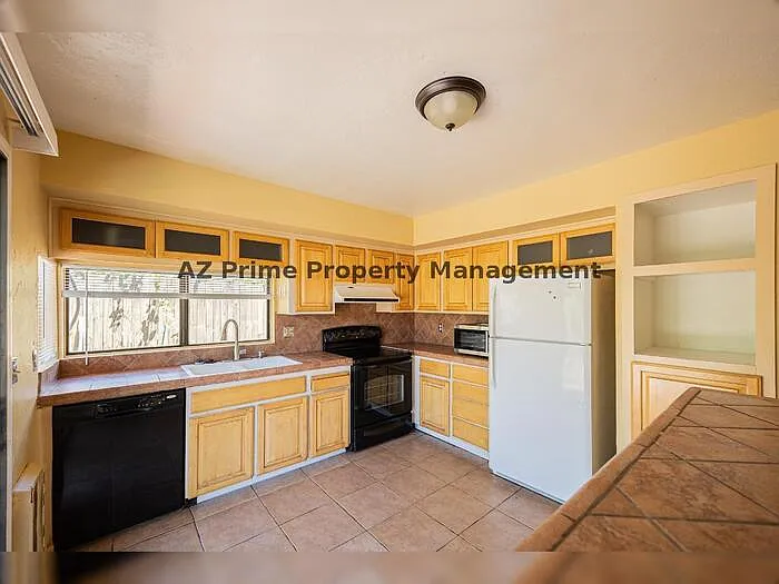 5502 E Roanoke Ave — Photo 11