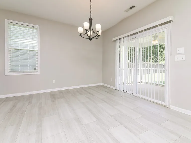 109 W Webber Ln — Photo 6