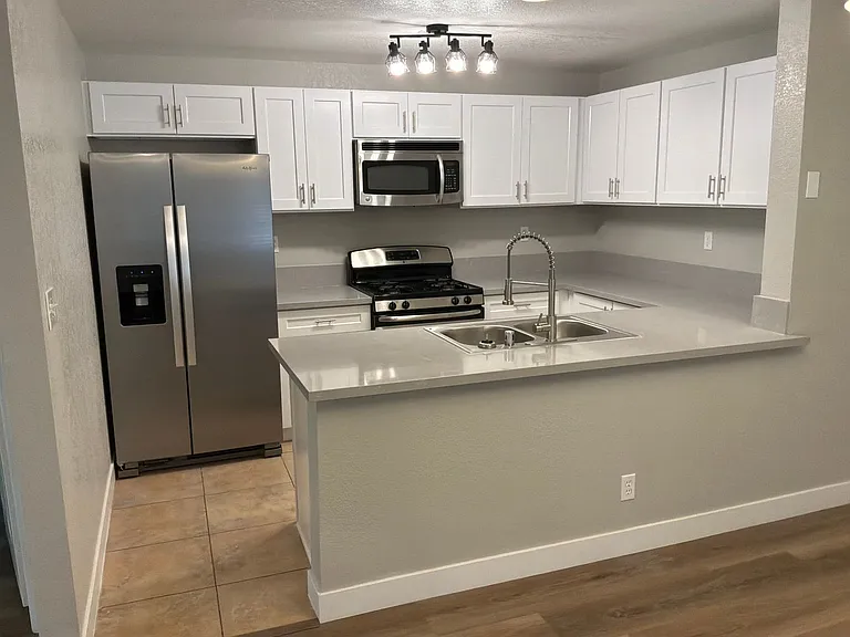 2635 S Durango Dr #201 — Photo 7
