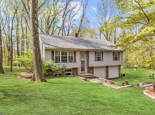 17 Shirley Ter, Kinnelon, NJ 07405