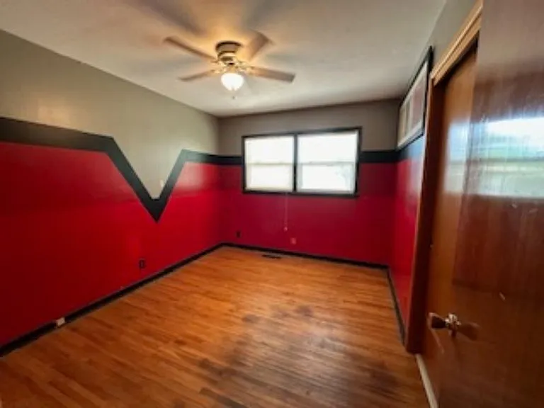 1202 E El Monte St — Photo 11