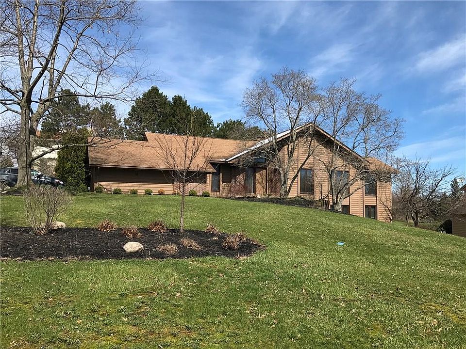1st image of 19 Lawton Dr